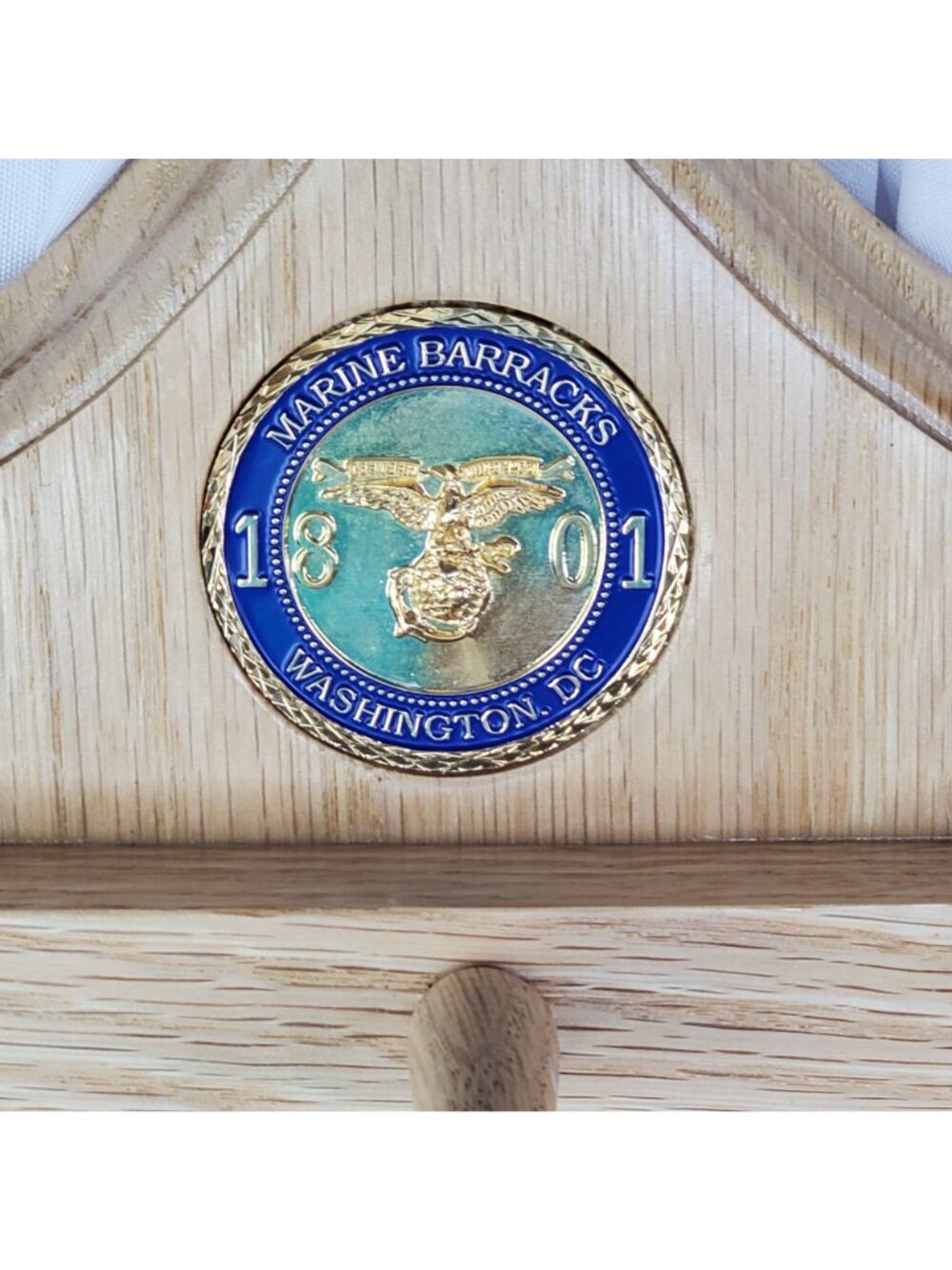 Marine Barracks 1802 Washington DC Oak Challenge Coin Coat or Hat Hook - Picture 7 of 10
